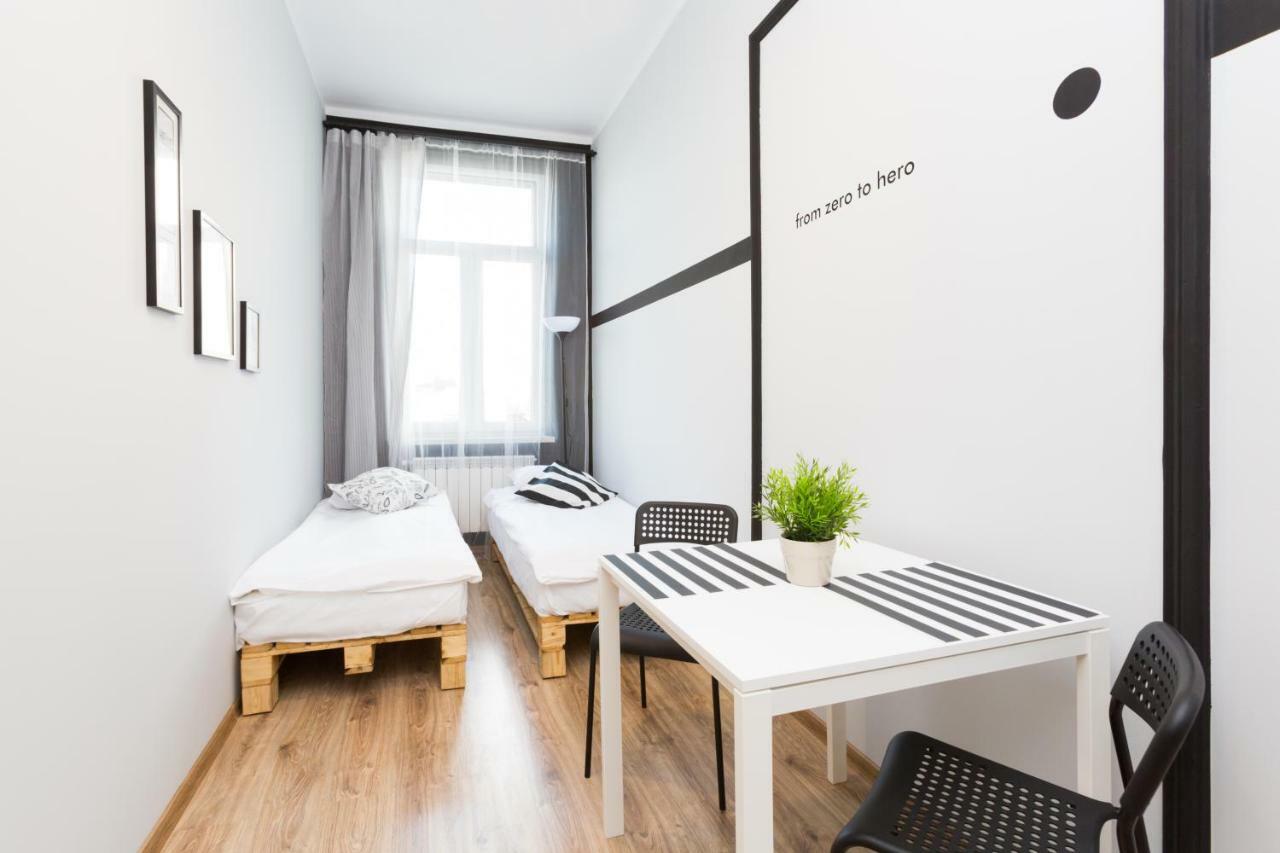 Dot Hostel - Pokoje I Noclegi W Centrum บีเอสโก-เบียวา ภายนอก รูปภาพ