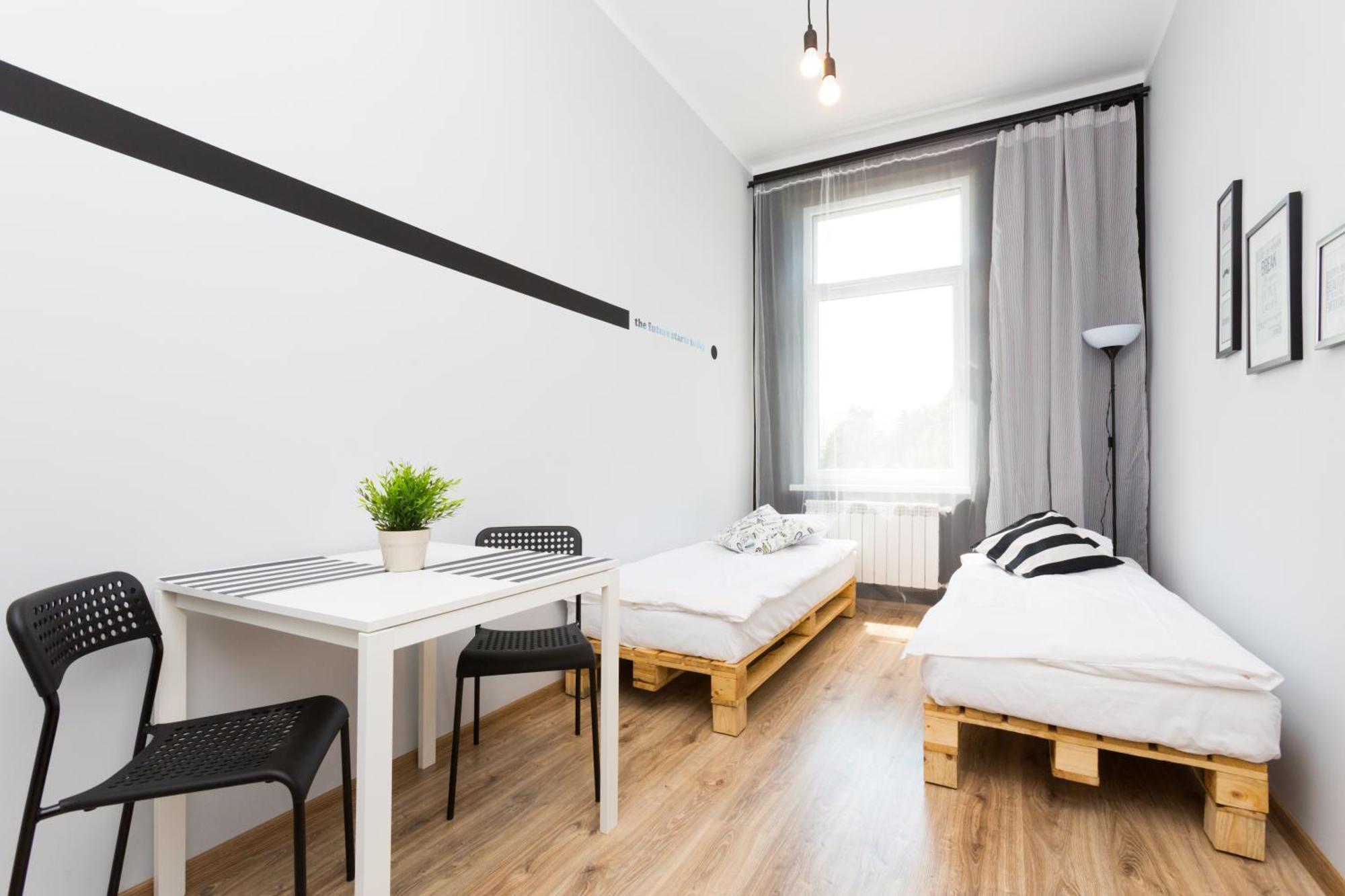 Dot Hostel - Pokoje I Noclegi W Centrum บีเอสโก-เบียวา ภายนอก รูปภาพ