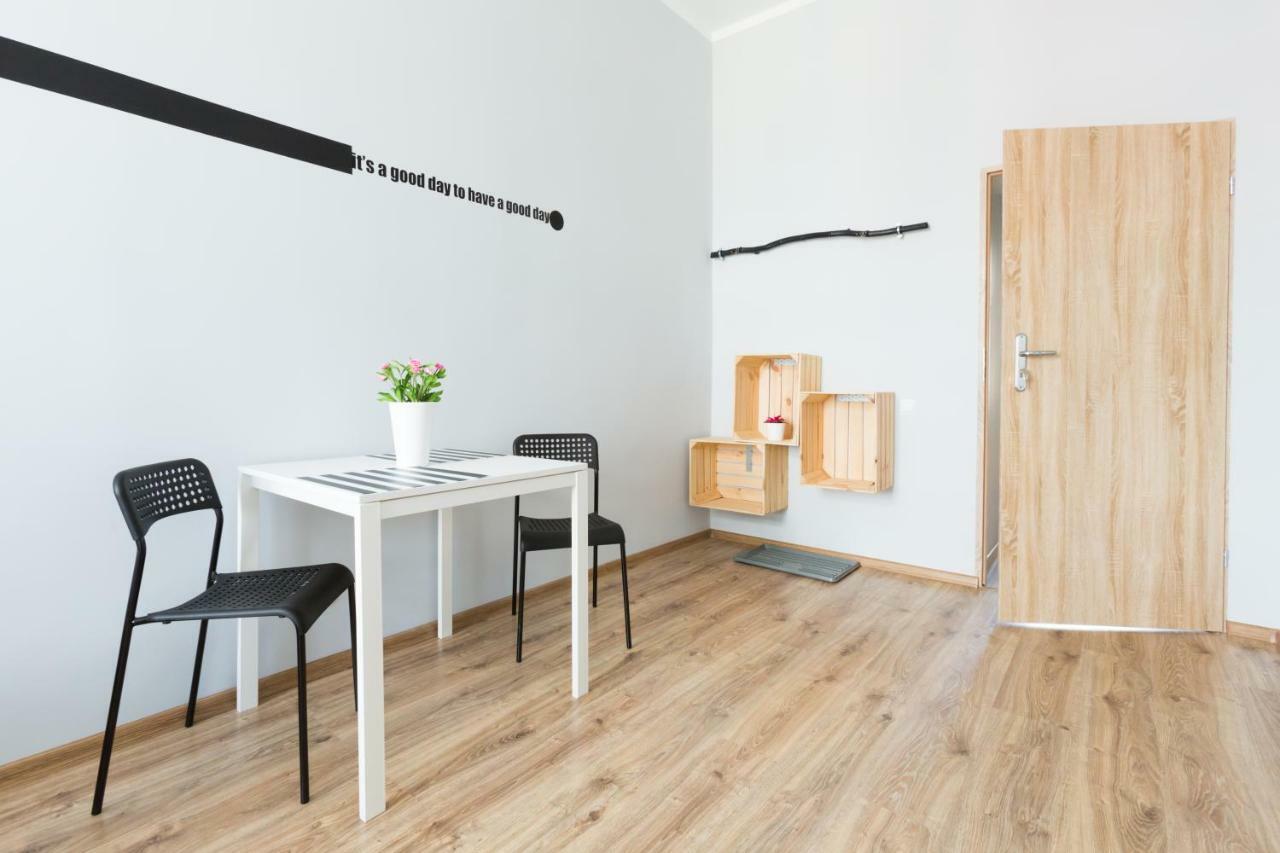 Dot Hostel - Pokoje I Noclegi W Centrum บีเอสโก-เบียวา ภายนอก รูปภาพ